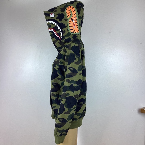 BAPE A Bathing Ape World Gone Mad Camo patch zip up hoodie Medium - Picture 5 of 9